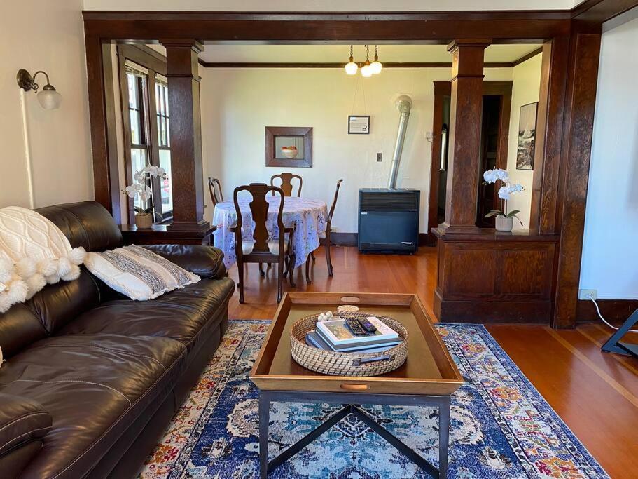 Historic Downtown Riverview Flat, No. 2 Astoria Exteriör bild