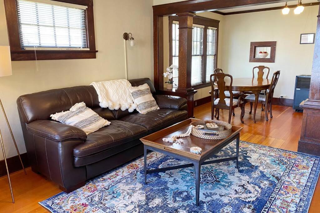 Historic Downtown Riverview Flat, No. 2 Astoria Exteriör bild